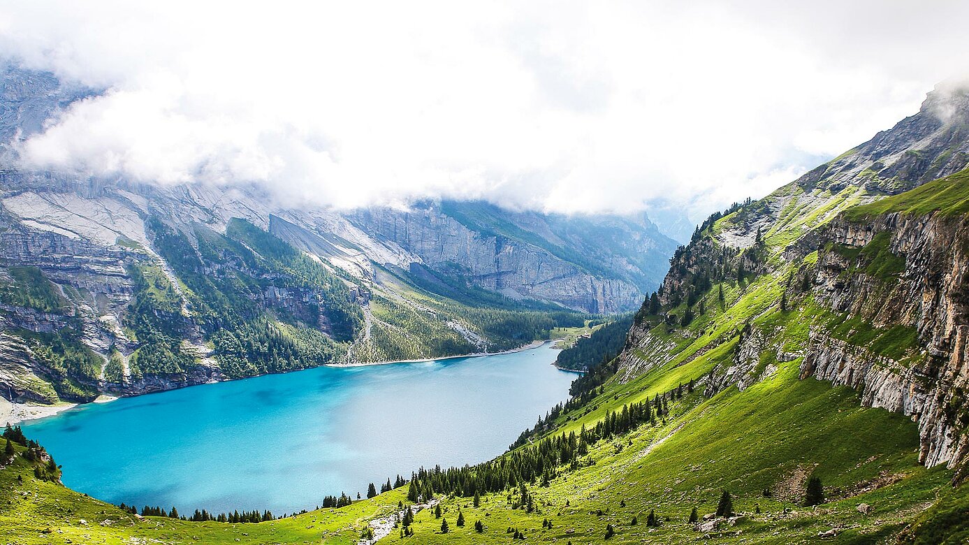Mountain lake Alps Urimat